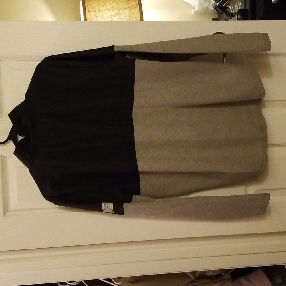 Hollister sweatshirt, half zip in excellent condition - Picture 2 of 4